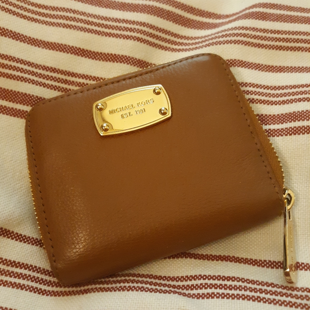 Michael kors wallet